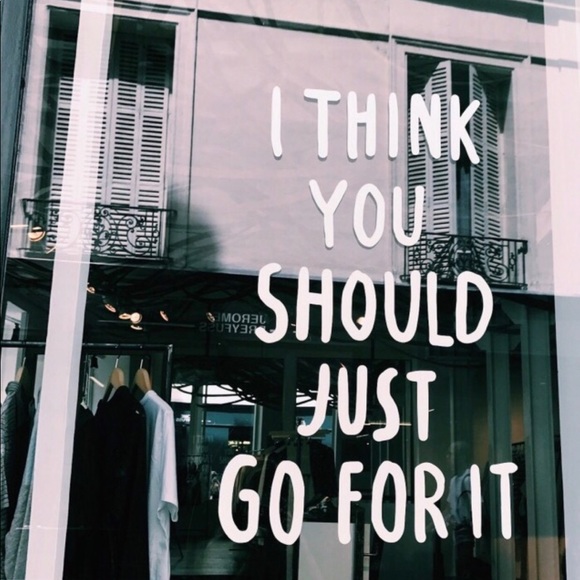 Meet your Posher, Alyssa - Picture 1 of 1